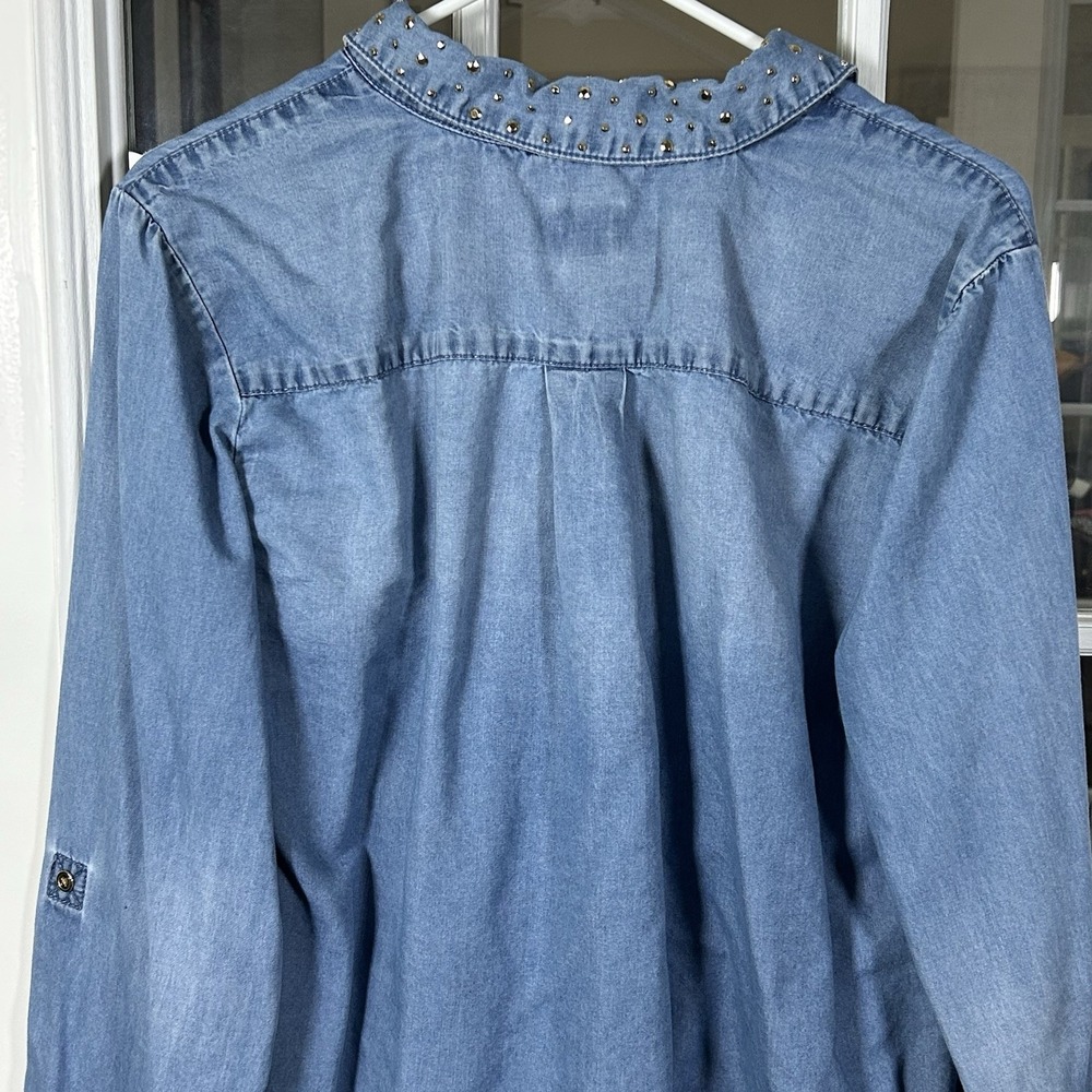 Chicos Gold Studded Collar Chambray Denim Button Down Shirt Tencel Size 2 (L) - Picture 9 of 12